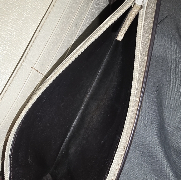 Vintage Gucci Beige and White Women's GG Monogram Long Wallet - Picture 5 of 6